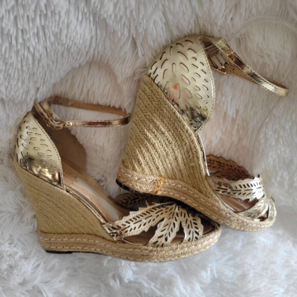 Catherine Malandrino Gold Metallic Leaf Cutout Espadrille Wedge Sandals-SZ 6 - Picture 5 of 9